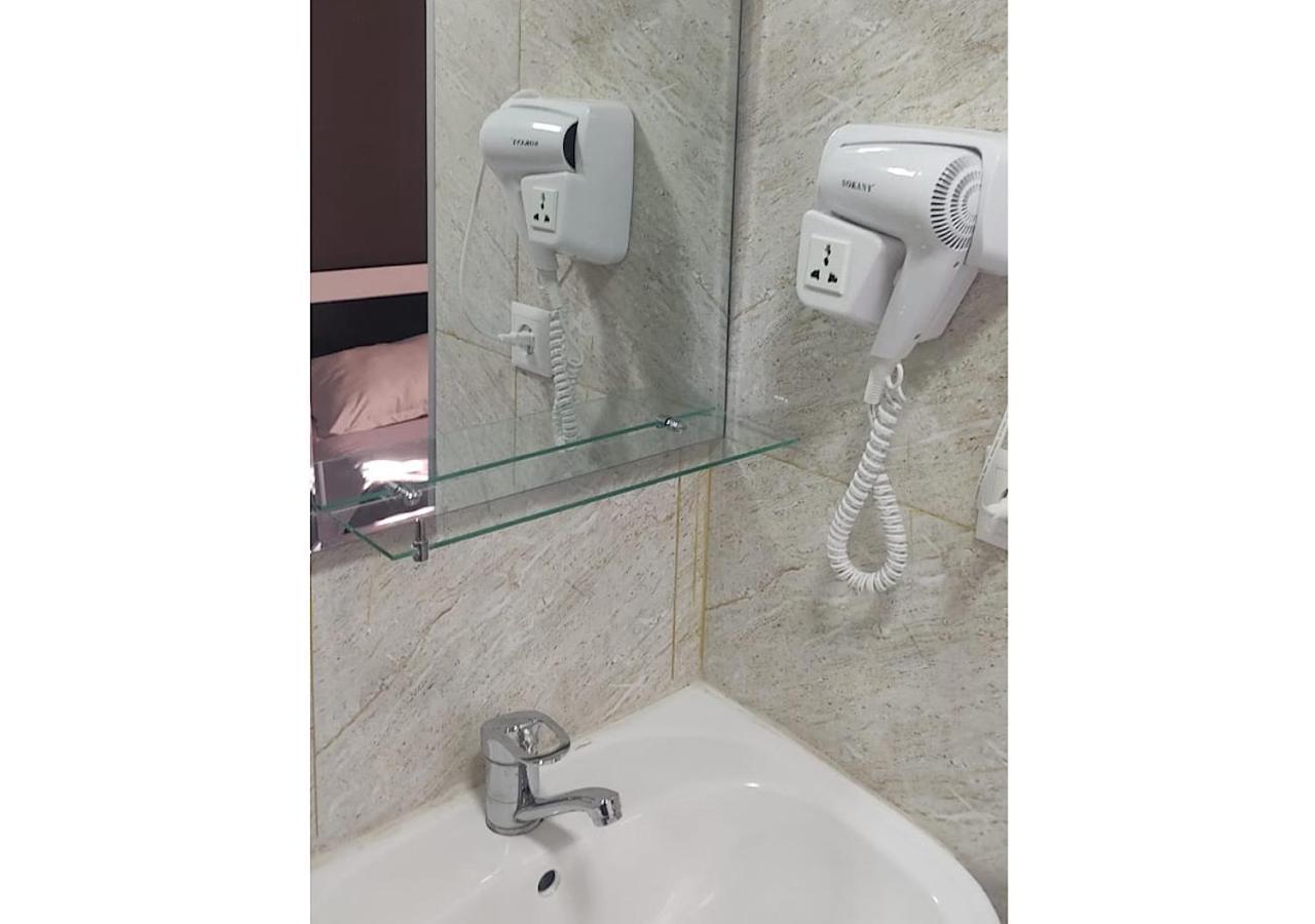 Hotel Lux Tbilisi Ngoại thất bức ảnh