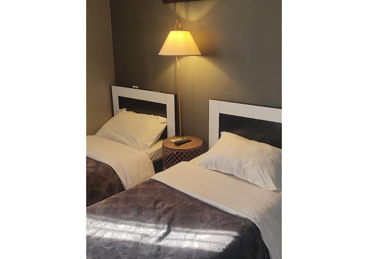 Hotel Lux Tbilisi Ngoại thất bức ảnh