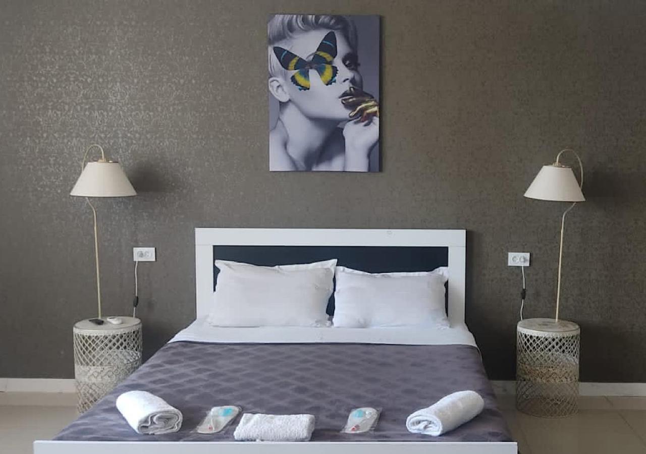 Hotel Lux Tbilisi Ngoại thất bức ảnh